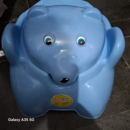 Troninho infantil novo