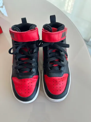Tênis Nike Court Borough Mid 2