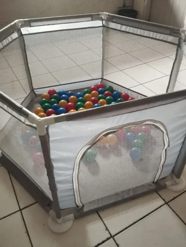Vendo cercado para bebê
