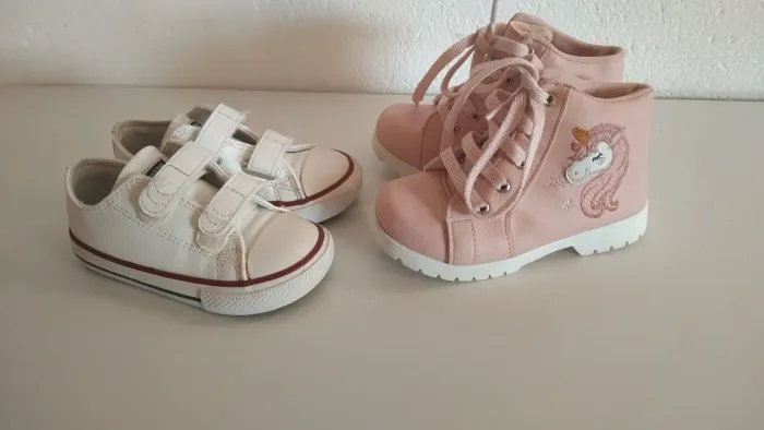 Sapatos infantis 24 feminino