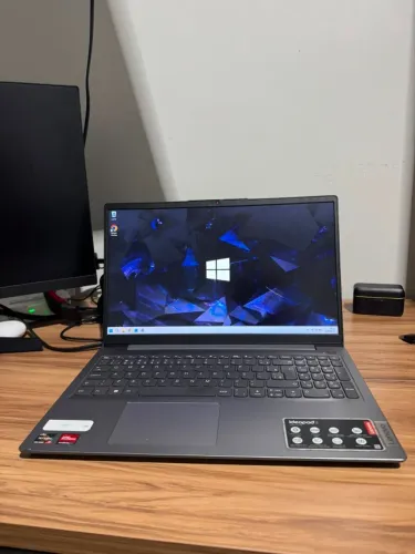 Notebook Lenovo IdeaPad 3 Ryzen 7 5700U | 20GB RAM | SSD NVME 512GB | Windows 11