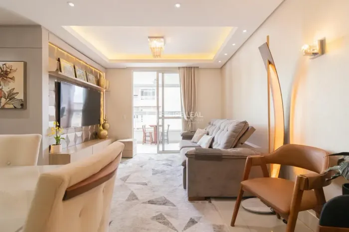 APARTAMENTO MOBILIADO 3 DORMITÓRIOS (SENDO 01 SUITE), NA PRAIA COMPRIDA EM SÃO JOSÉ