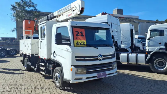 Volkswagen 11.180 Delivery 2p (diesel)(E5) 2020/2021 Vamos Seminovos Betim