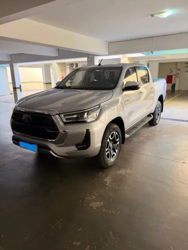 Toyota Hilux CD SRX 4X4 2.8 TDI 16V Diesel Aut. 2025