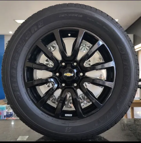 Rodas aro 18  s10 ltz novas na caixa+ pneus Bridgestone dueller 