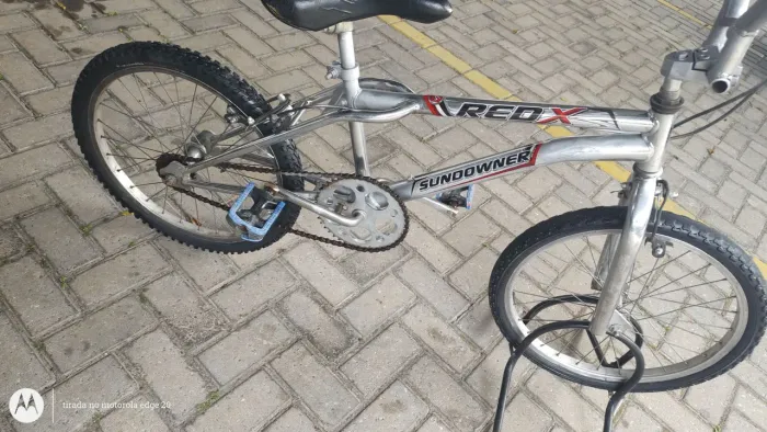 Bicicleta Cross aro 20 muito estilosa