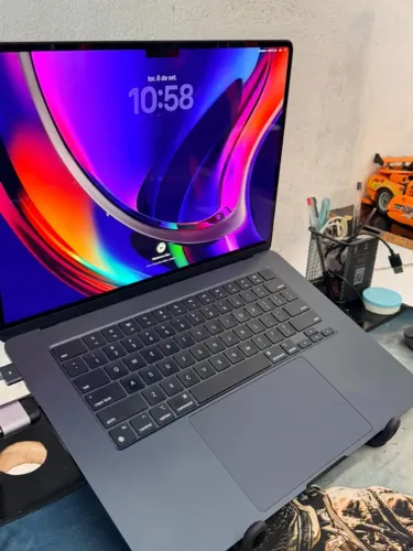 MacBook Air 15" M3 2024 16Gb