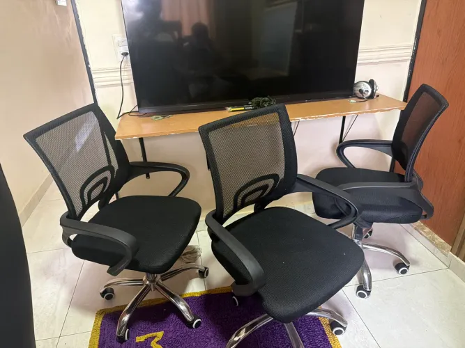 Cadeira de escritório giratória