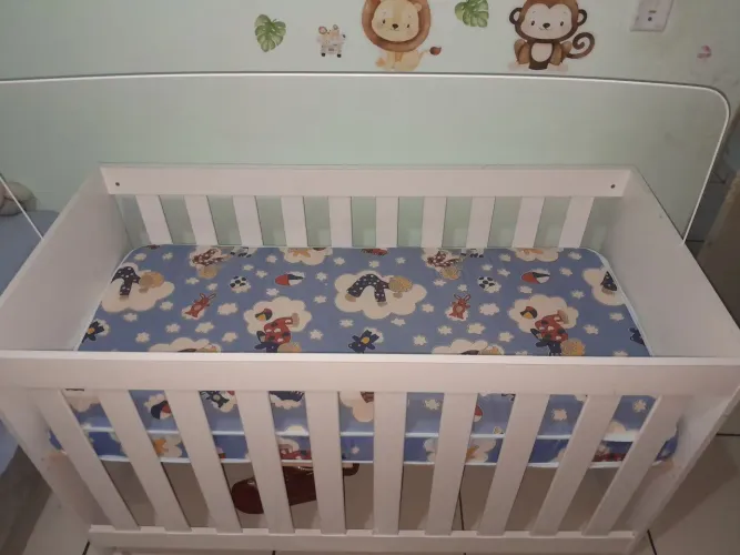 Vendo berço+colchão e doação do ninho e kit berço Safari 