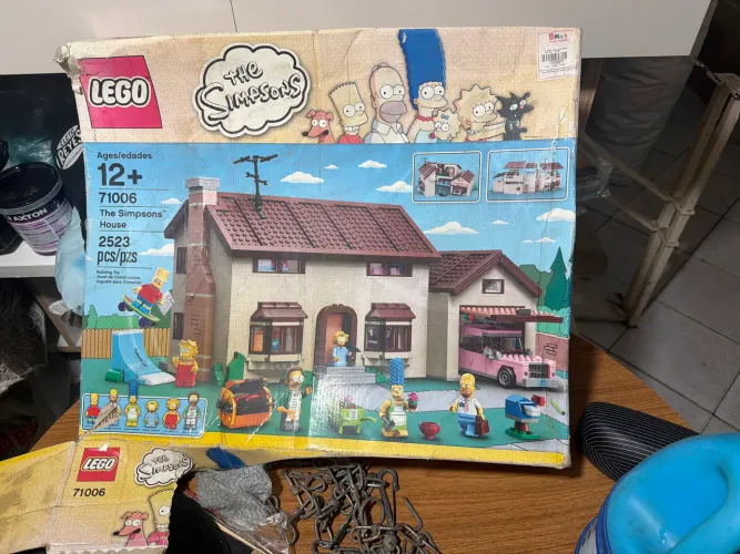 Caixa de Lego the Simpson vazia no estado