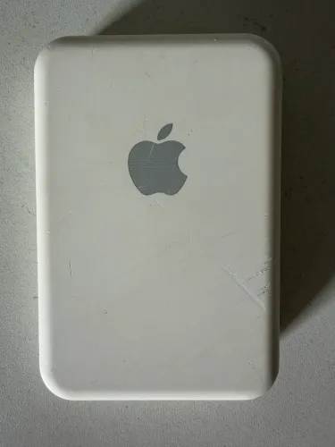 MagSafe Apple