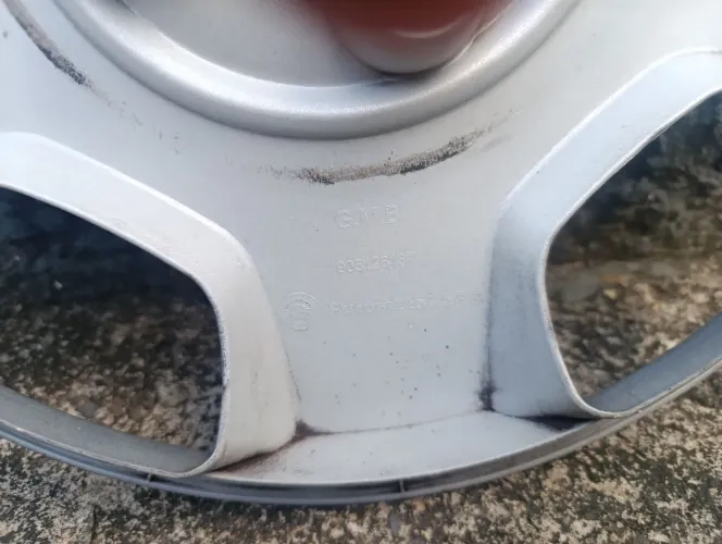Calotas originais do Corsa Max aro 14.