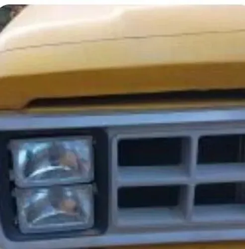 Vendo ou troco f4000 carroceria ou prancha