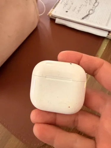 Apple AirPods 4