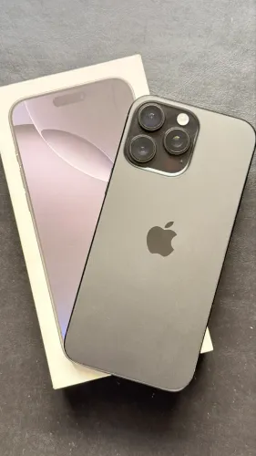 iPhone 16 pro max 256gb com chip