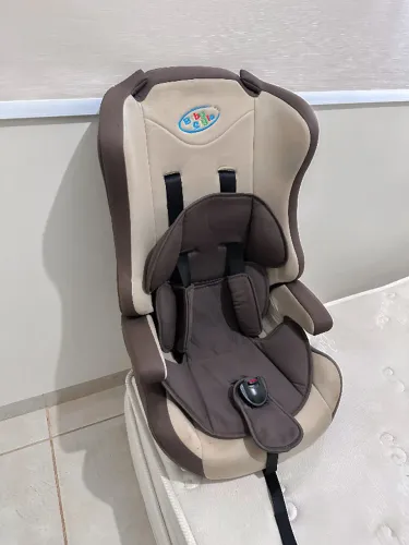 Cadeira Crianças e Bebês de 9kg até 36kg / BABY STYLE na cor Bege / Carro ou Automóvel