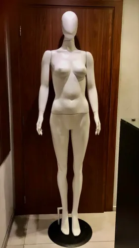 Manequim feminino
