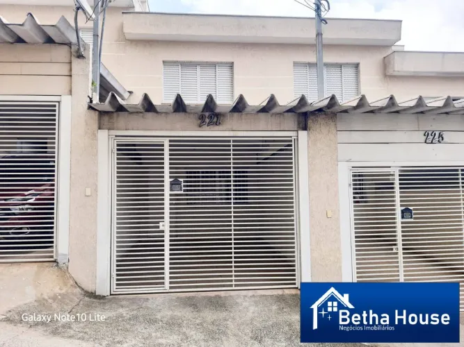 Casa para Locação - 02 dormitórios e 1 vaga Coberta e Edícula!