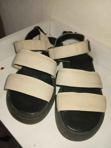Sandália Zara n°32 infantil