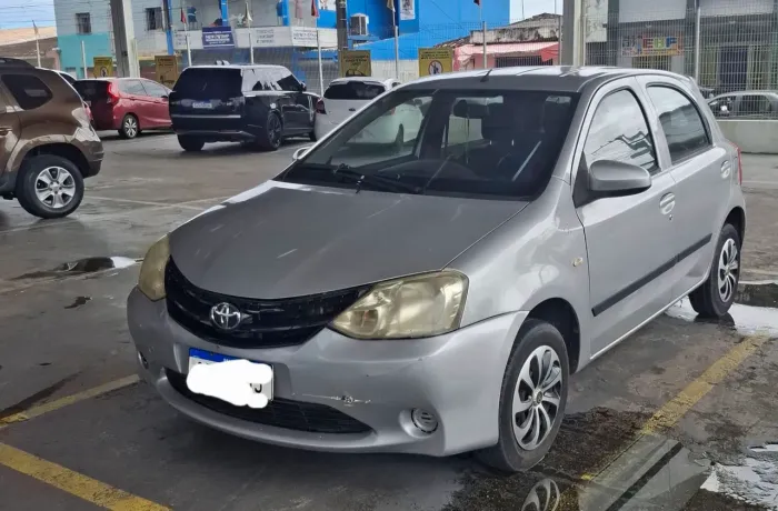 Toyota Etios X 1.3 Flex 16V 5P Mec. 2014