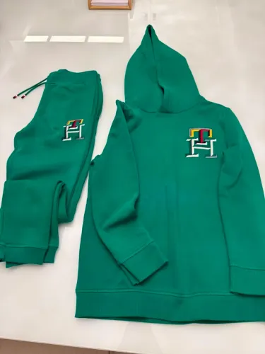 Conjunto Moletom Tommy Hilfiger INFANTIL (verde)