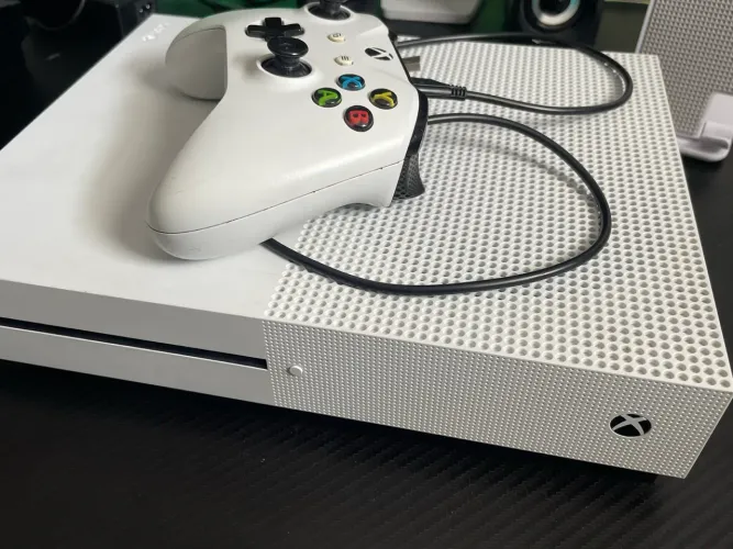Xbox One S
