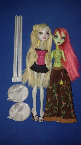 lote monster high lagoona e venus