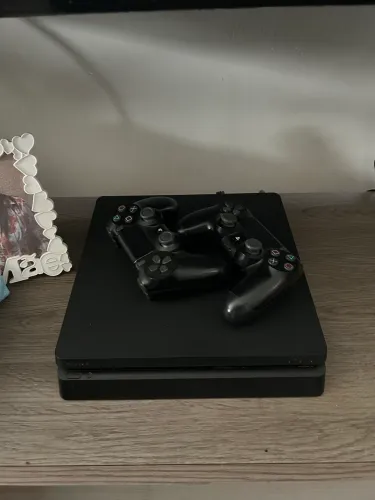 PlayStation 4 Slim