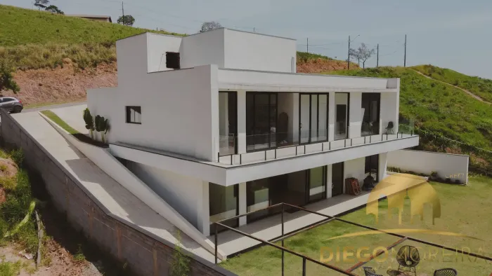 Casa Térrea de Alto Padrão com 3 Suítes no Morada do Sol Terra Preta
