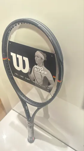 Raquete de Tênis Wilson Pro Staff 97L Classic 2026