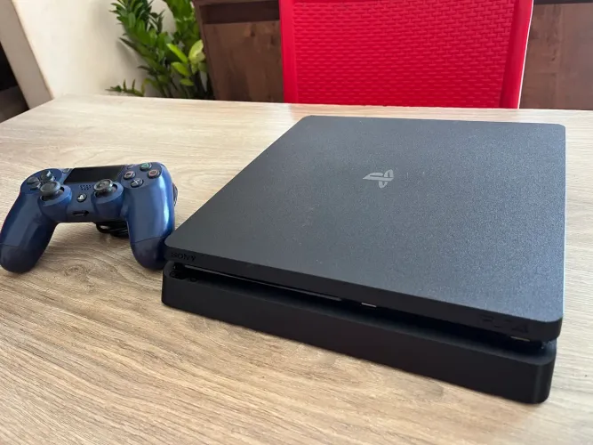 PlayStation 4 Slim Desbl HD 1 Tera