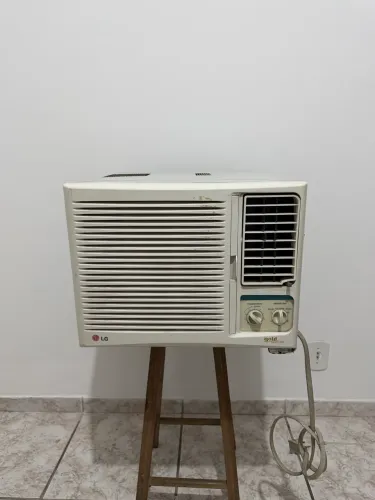 Ar de janela LG 10000 Btu 