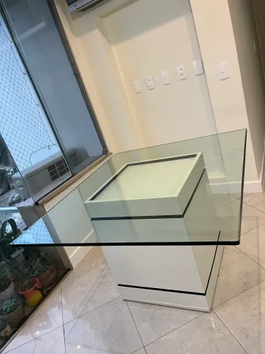 Mesa de jantar com tampo de vidro 15 mm