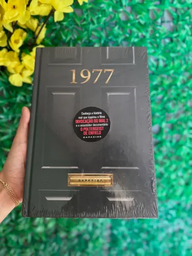 Livro 1977 ENFIELD - Darkside (lacrado)