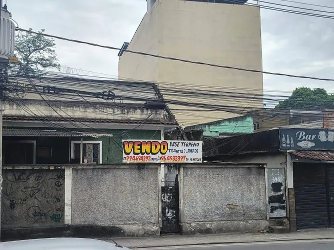 {{{VENDO TERRENO COM CASAS}}}