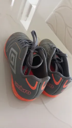 Tênis futsal umbro