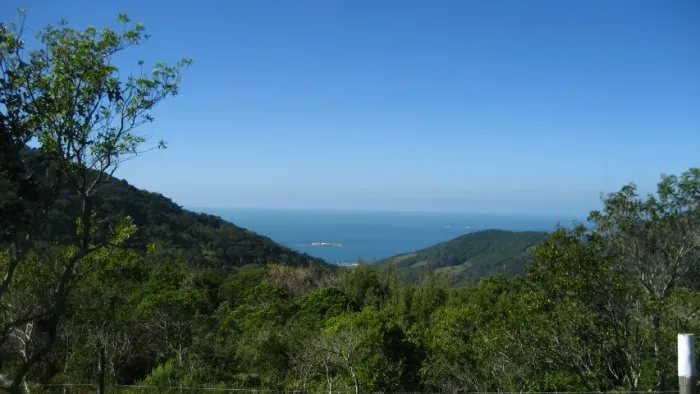 28 ha de area urbana com vista mar entre Siriu e Gamboa - para alto padrão