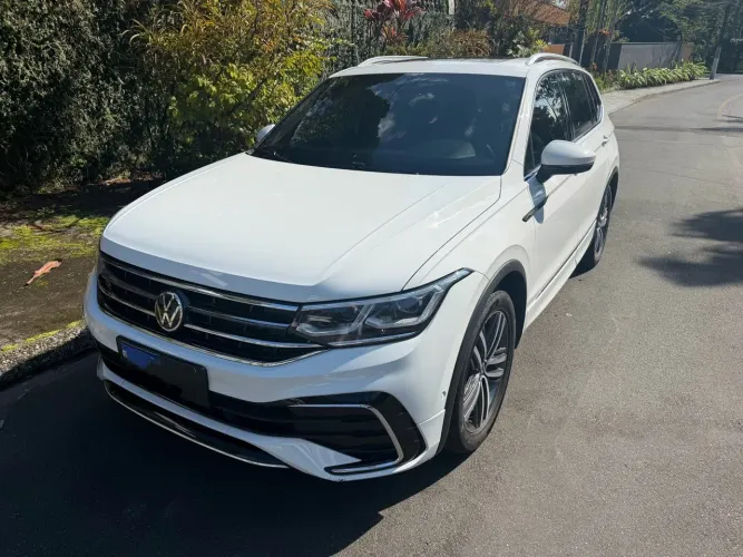 Volkswagen Tiguan Allspac R-line 300 TSI 2.0 2024