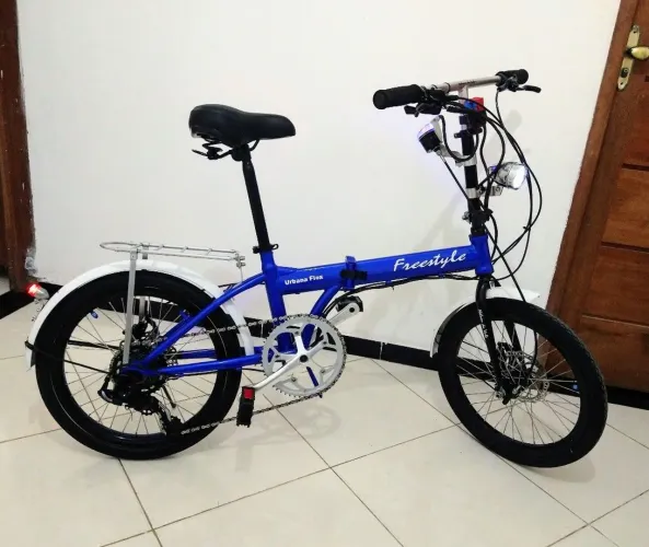 Bicicleta dobrável semi nova