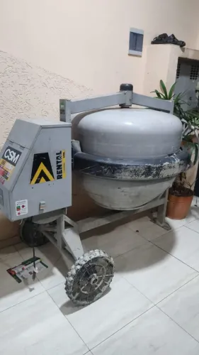 Betoneira a venda , ótimo estado e pronta para uso na construção civil 
