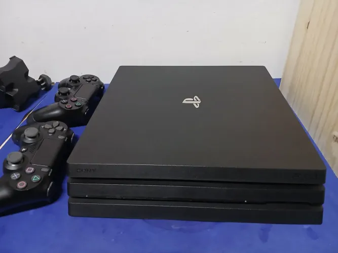 PS4 PRO, ÓTIMO ESTADO, SEM ARRANHOÊS, GARANTIA 3 MESES