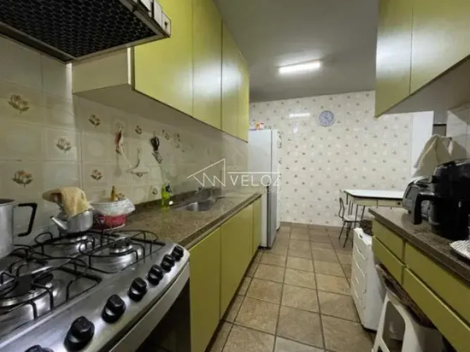 Apartamento - Padrão / Residencial / Lagoa