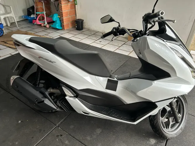 Honda PCX 160 2025/2026 pouco rodada
