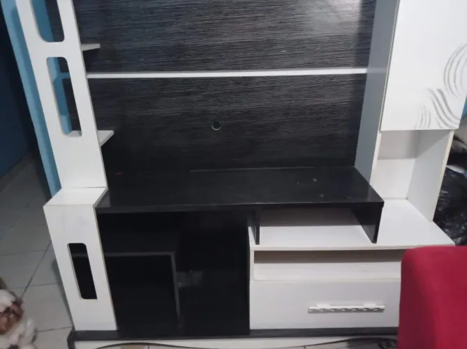 Estante de sala