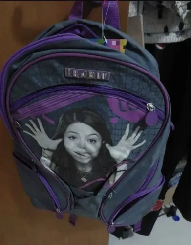 mochila escolar juvenil icarly ,tamanho grande,nova