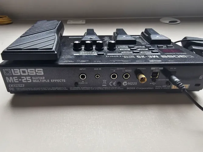PEDALEIRA BOSS ME-25
