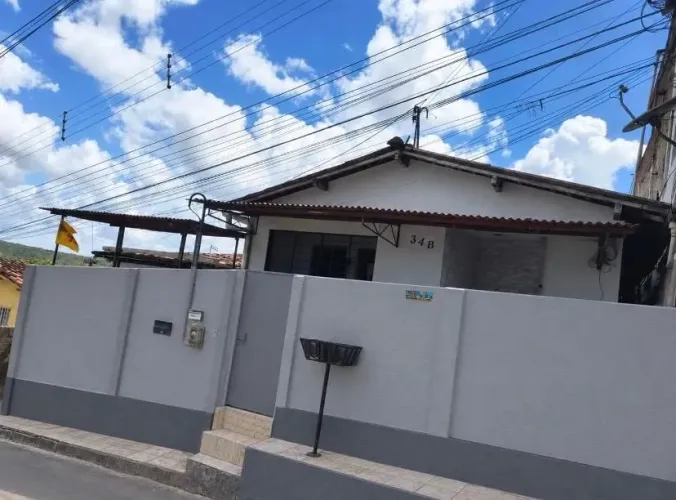 DUAS CASAS PARA VENDA
