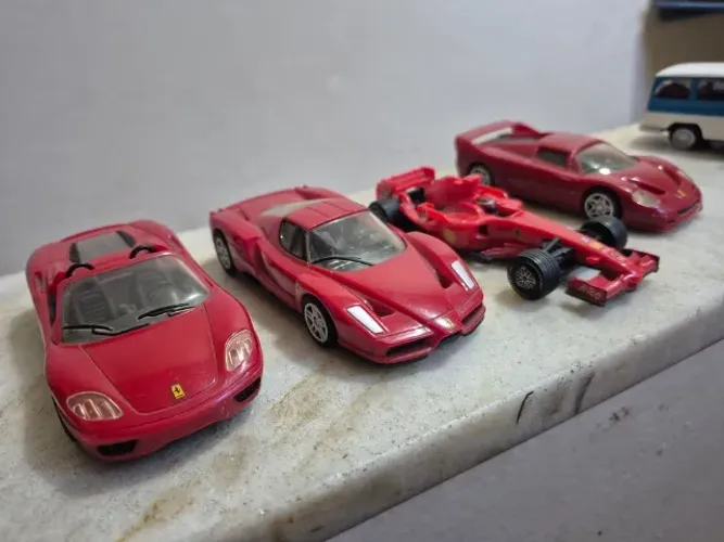 Miniatura Shell V-power Ferrari