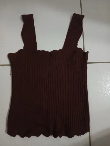 Cropped de Poliéster Vinho