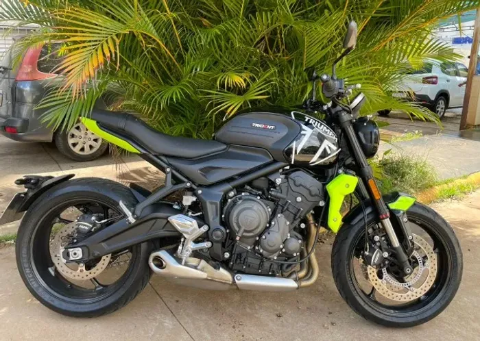 TRIUMPH TRIDENT 660 2024 COM APENAS 1.100 Kms 